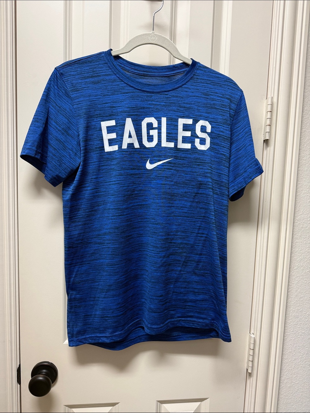 Nike dri fit Royal Blue 'EAGLES' Graphic Short Sleeve Tee- small